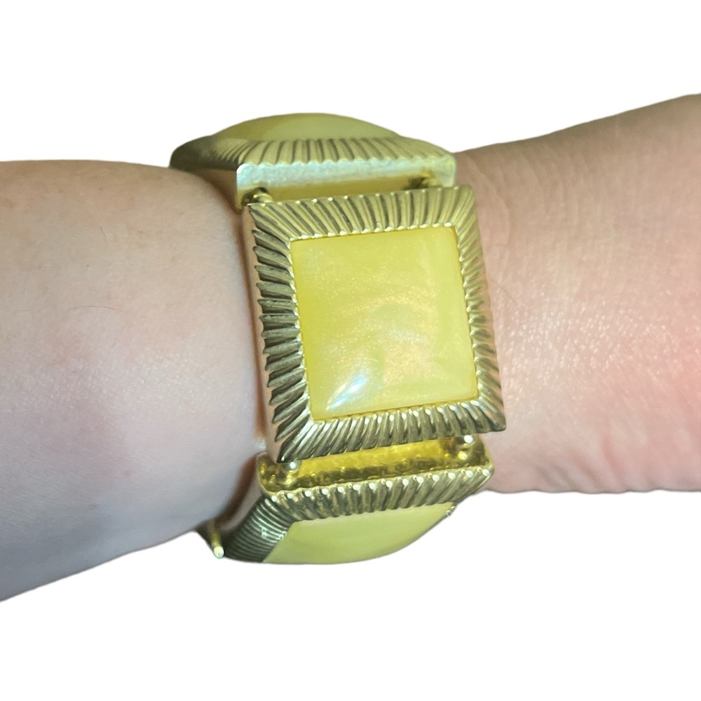 ✨ 3/$15 ✨ Gold Toned Yellow Paneled Stretchy Fashion Bracelet